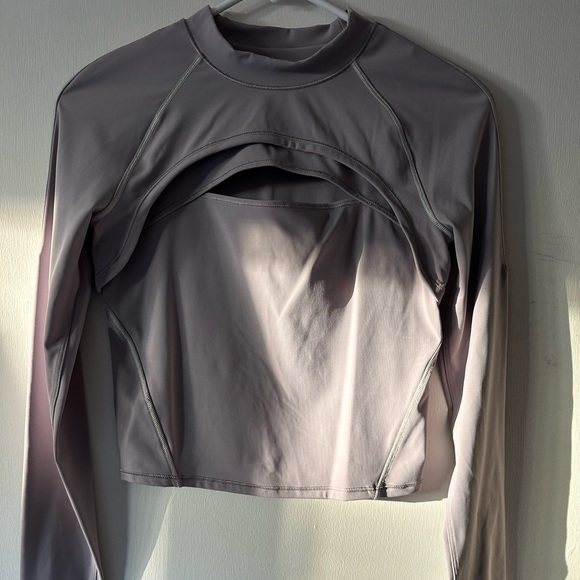 Lululemon 2-in-1 Training Tank + Long Sleeve Shirt - Picture 4 of 6